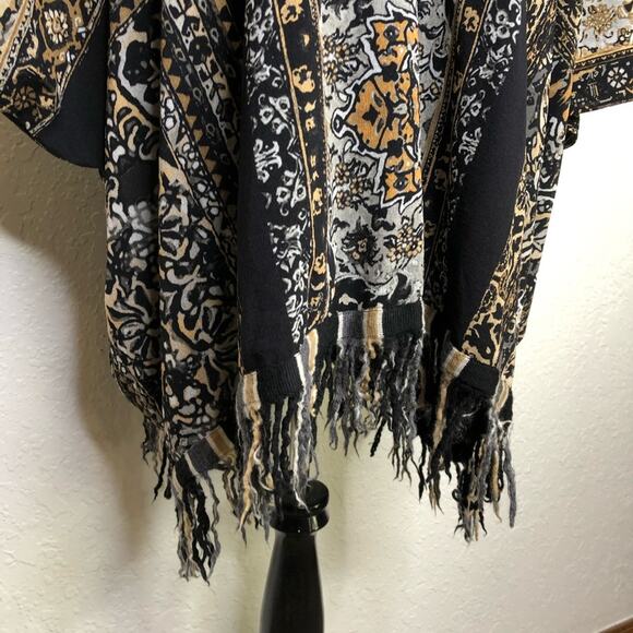 Fuzzi black white gold floral fringe trim open front kimono top size Medium - Picture 13 of 16